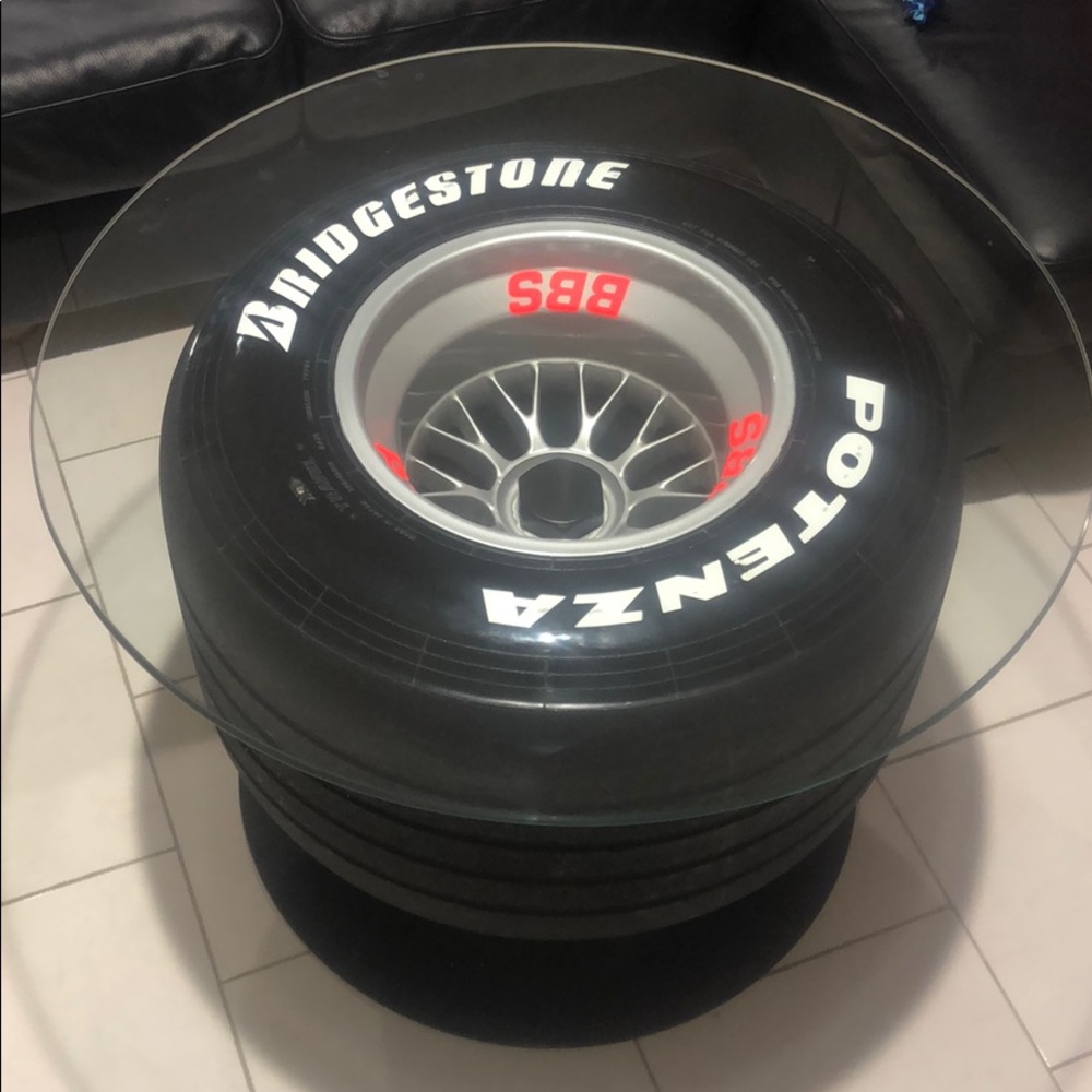 Racing tire center table